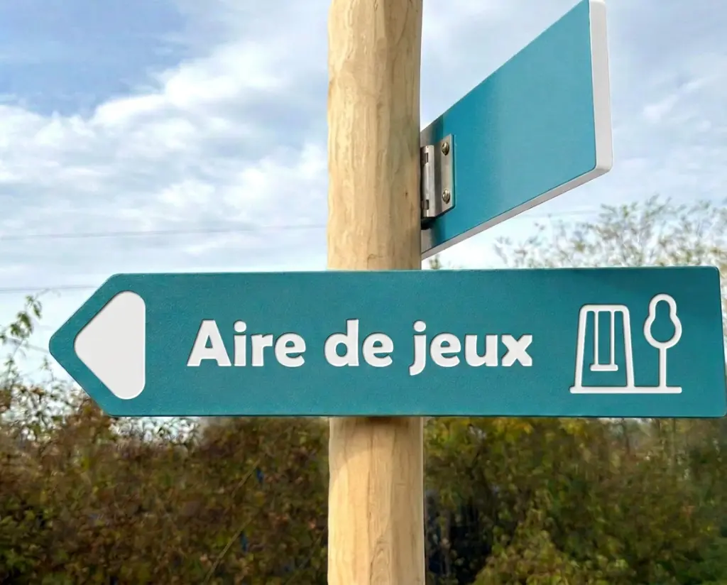 Flèche multi bleu mat.webp