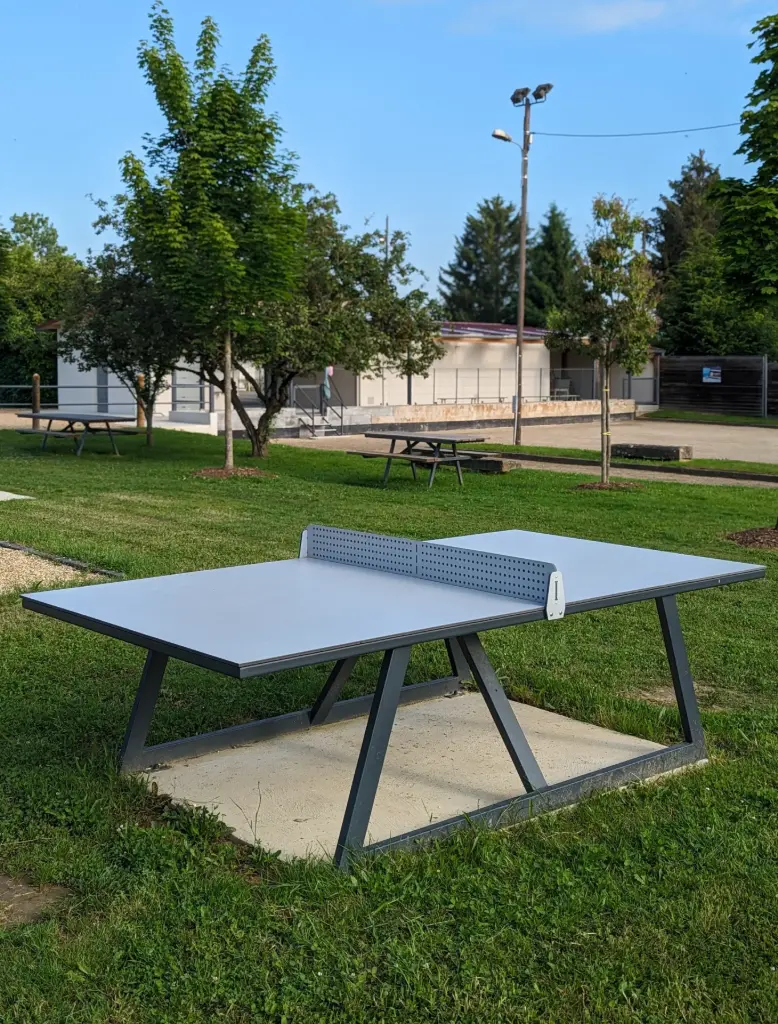 Moderna - Ping pong sans compromis