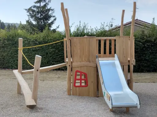[JAJ007] La Hutte